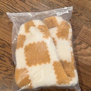 Pink chicken Cozy Checkered Fleece Pants size 2y